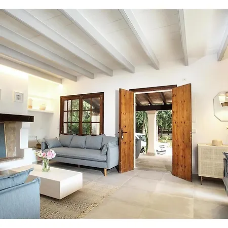 Spectacular Newly Renovated In Pollensa By Renthousing